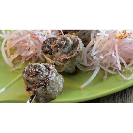 Урама - рулет мясной говяжий в бараней сетке (весовой)