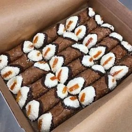 Пирожные Канноли с апельсиновыми цукатами, 900г/кор. (50г х 18шт) Пирожные Канноли с апельсиновыми цукатами, 900г/кор. (50г х 18шт)